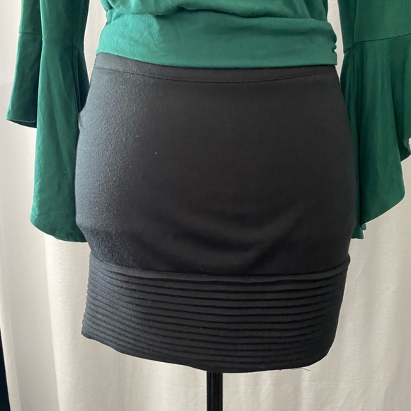 🔴 3 for $15 The Clothing Company Skirt - Picture 4 of 4